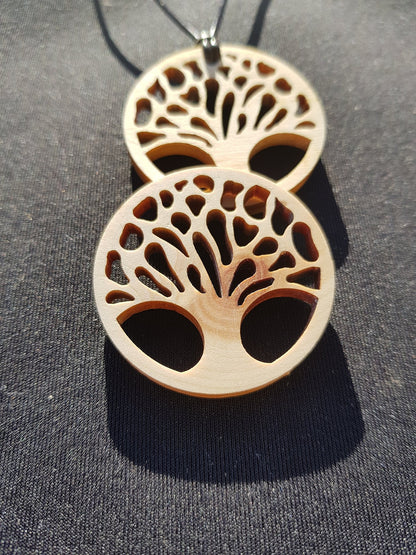 Lebensbaum, Baum des Lebens Kette-Anhänger 40mm aus Zirbenholz mit Lederband tree of life Holz