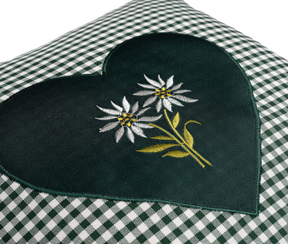 Zirbenkissen Bestickt mit Herz und Edelweiss grün karriert Größe 40x40 cm befüllt mit Zirbenflocken aus Zirbenholz