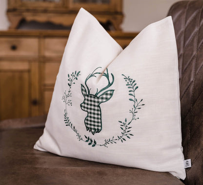 Zirbenkissen beige Bestickt mit Hirsch Größe 40x40 cm befüllt mit Zirbenflocken aus Zirbenholz