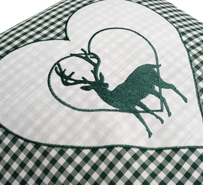 Zirbenkissen Bestickt mit Hirsch und Herz grün karriert Größe 40x40 cm befüllt mit Zirbenflocken aus Zirbenholz