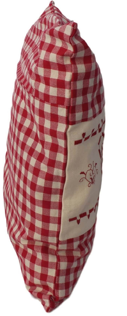 Zirbenkissen rot kariert mit Herz Stickerei befüllt mit Zirbenflocken aus Zirbenholz Größe 40x40 cm
