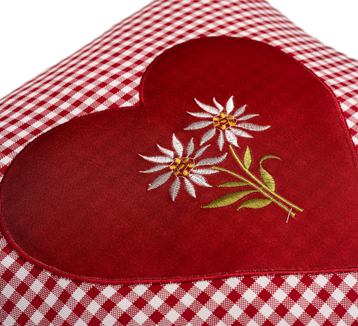 Zirbenkissen Bestickt mit Herz und Edelweiss rot karriert Größe 40x40 cm befüllt mit Zirbenflocken aus Zirbenholz