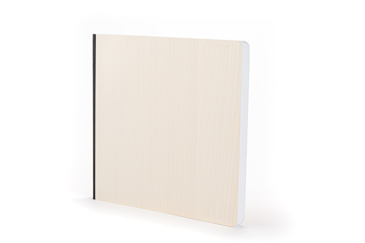 Holzbuch  mit edlem Echtholz Cover Buch in der Größe 20 x 20cm